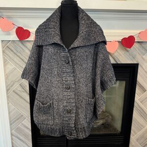 Aerie Chunky‎ Knit Button Cardigan Sweater Cape Shawl Pockets Gray XS/Small